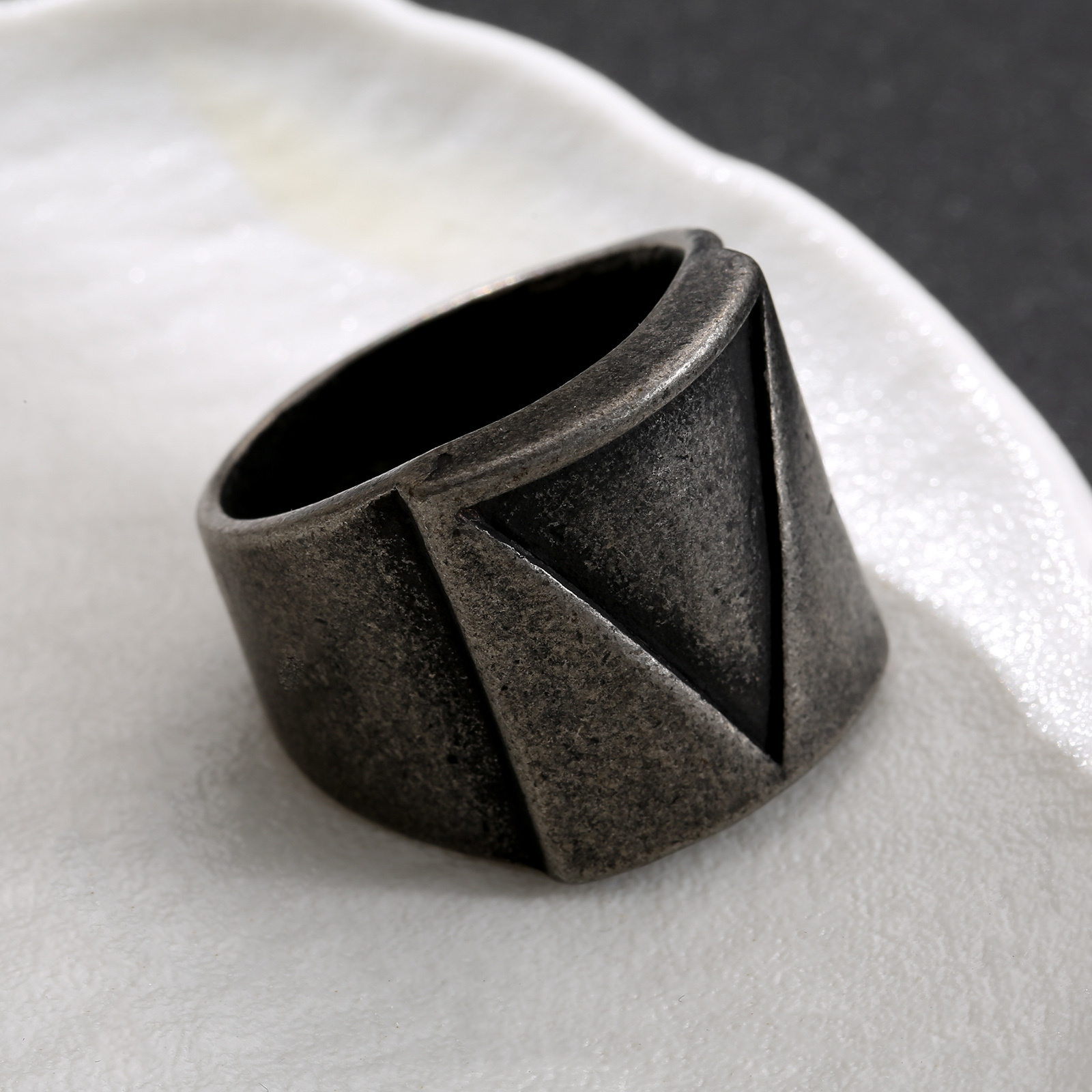 Image of 1pc 304l Stainless Steel Vintage Silvery Geometric Triangle Split Ring Minimalist Retro Industrial Style Men' S Ring Men' S Ring Ring Gift Vintage Style 304l Stainless Steel Jewelry