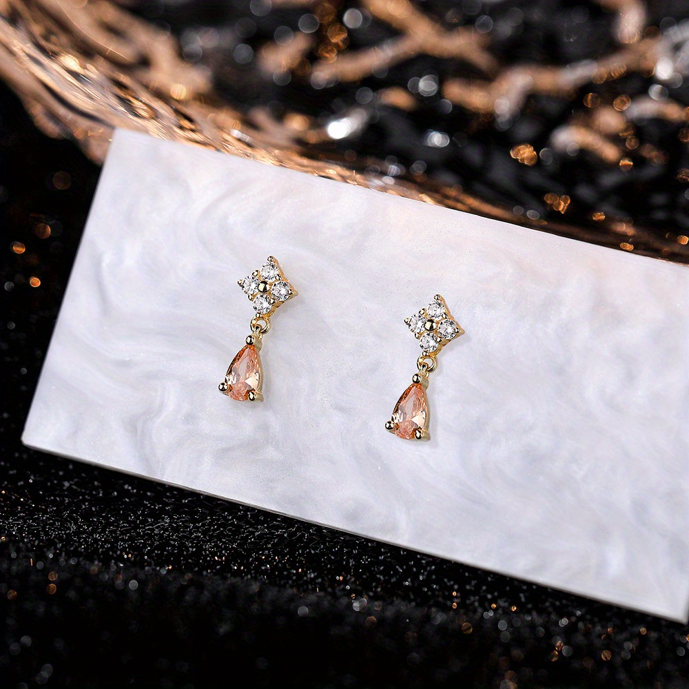 Image of A Pair Of Elegant Teardrop Rhinestone Stud Earrings With A Stylish Design, Versatile For Daily Wear, Trendy, Elegant, And , Making Them A Perfect Gift