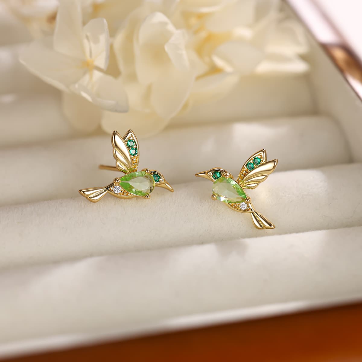 Image of 1 Pair, European And - Copper - Exquisite Kingfisher-shaped Stylish And Stud Earrings - Unisex, Suitable For Party Wear, Daily Wear, Use, Ideal For Holiday Gifts