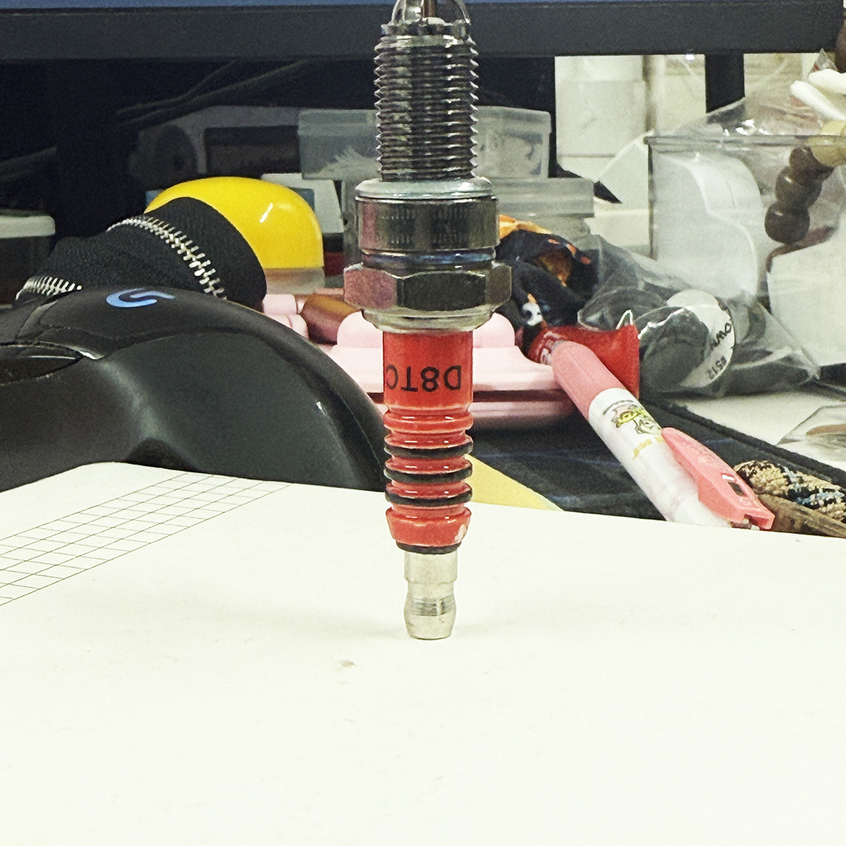TEMU 3-pole Spark Plug D8tc, Low Heat Consumption, Fast Ignition Of Plug, Can Fully Burn The Gas In , Increase Power, Reduce Fuel Consumption