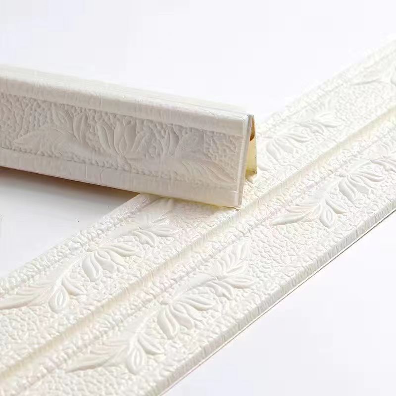 E-shop 4 Rollen 3D Europäische Stil Elegante Blumen Selbstklebende Dekorative Streifen, Geeignet für Heimdekoration, Deckenecken, TV-Hintergründe,
