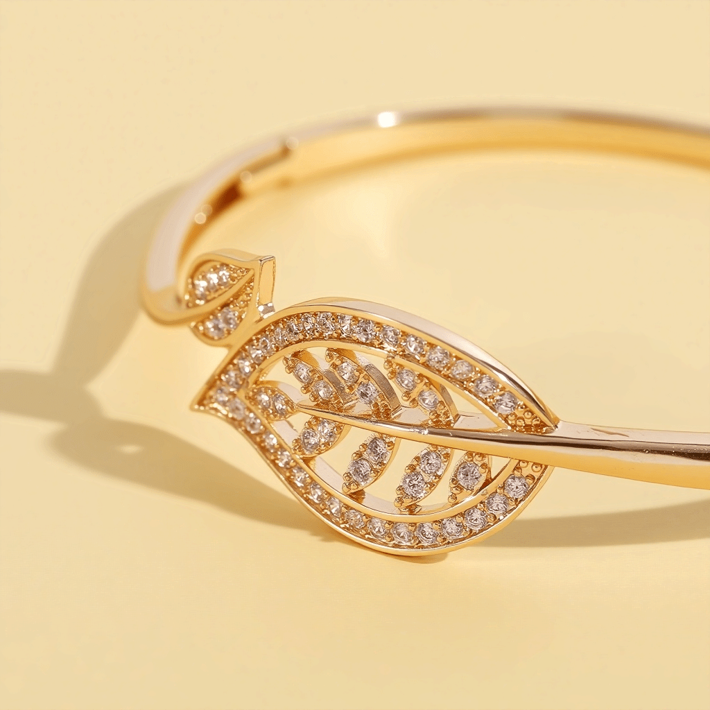 Highlighting The Vibrant Allure of Adornment, The Bracelet Creates Stunning Designs That Move in Sync with The Body'S Rhythm. Perfect for Travel, Celebrations, Mothers, Partners, And Presents