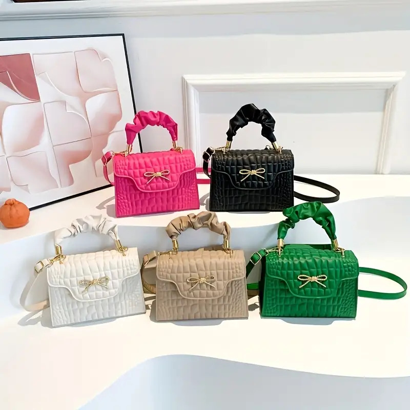 Quilted Pu Leather Handbag With Rhinestone Bow And Crossbody Strap_voghion.com