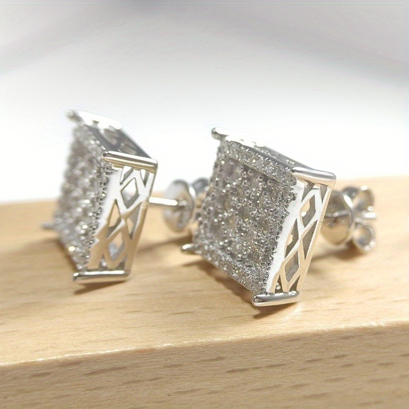 1 Pair of 0.7 Carat S925 925 Silver Hip Hop Moissanite Square Stud Earrings, Perfect for Any Event And an Excellent Choice for Holiday Or Birthday Presents