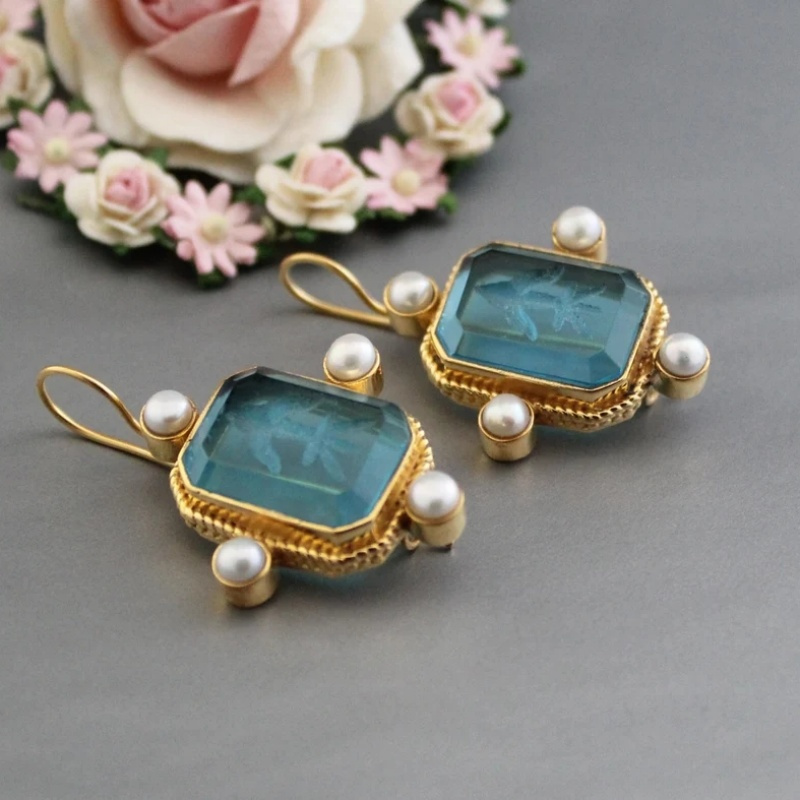 

1 Pair Of New 2025 Unique Luxury Retro Women's Earrings, With Daily Clothing Accessories, Party , Holiday Gifts