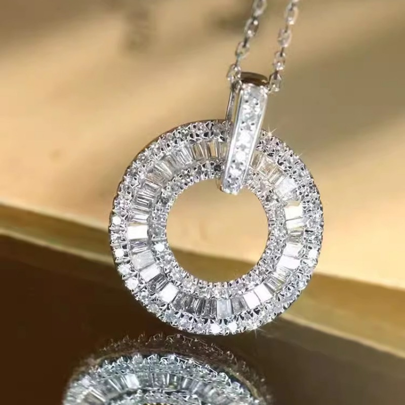 Image of Elegant Round Pendant Necklace With Dense-set Synthetic Synthetic Zirconia, Women's Wedding Necklace For Daily Wear, Parties, Dates, And Casual Outfits, Jewelry Accessory Gift For ()
