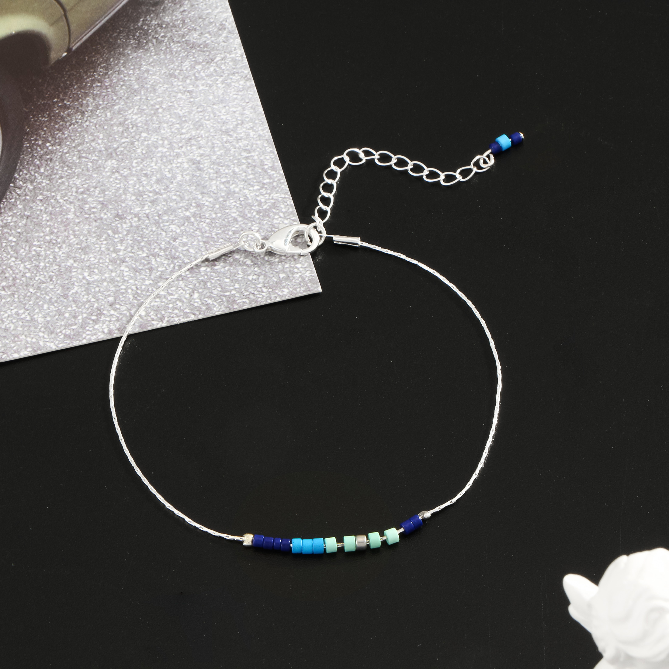 Set Of Adjustable Anklets For Women Featuring A Silvery Multi-colored Bead Design, Wear And Minimalist Style Gifts