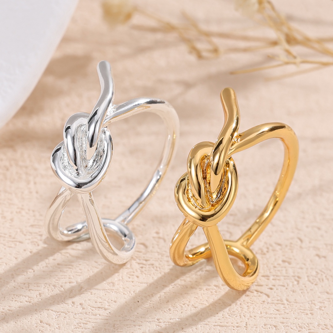 Unique Twisted Spiral Women's Ring, Luxurious Design