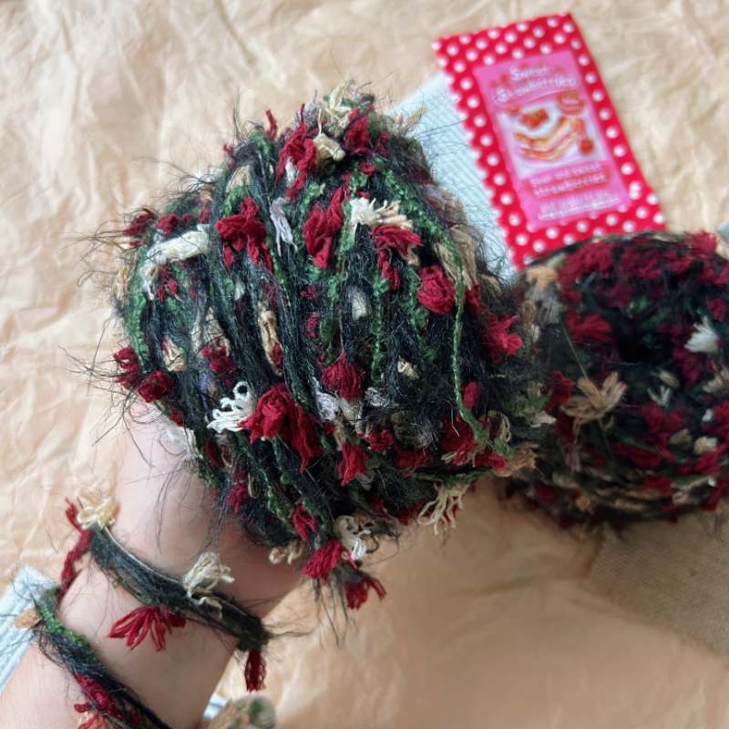 Image of 50g/1pc Vintage Dark Red Rose Yarn, Dark Long-pile Yarn, Hand-knitting And Crochet Yarn, Halloween And Christmas Decoration Bulky Yarn, Fluffy Patterned Yarn, Diy Crochet Bag, Headband, Hair Clip Yarn