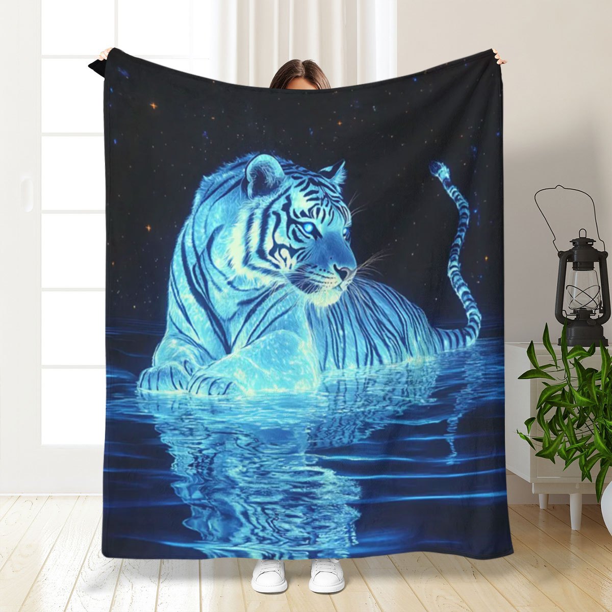 TEMU 1pc Luminous Tiger Pattern Polyester Printed Blanket, Home Bedroom Comfortable Flannel Blanket, Gift Blanket For , Outdoor Tent Camping Picnic