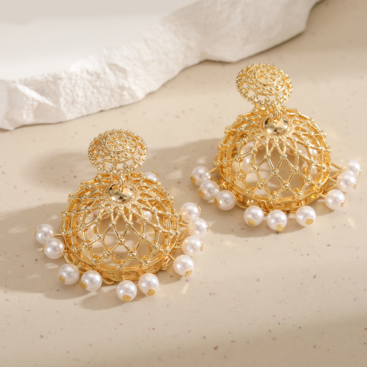 Vintage Ethnic-style Openwork Round Filigree Pendant Earrings