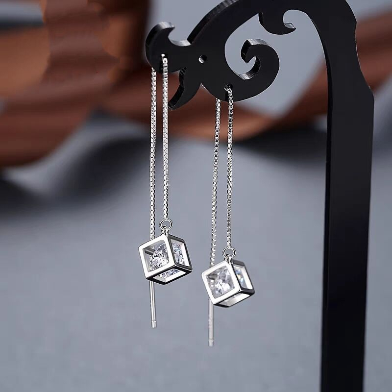 2pcs Unisex Temperament Cube Earrings with Synthetic Zirconia