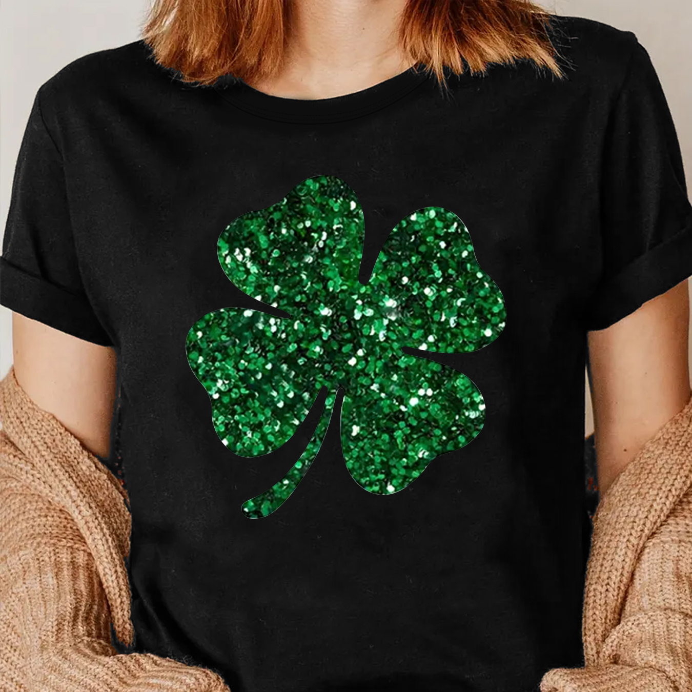 

Women's 's Day Sequin Clover Print T-shirt, Polyester Crew Neck Tee, Casual Short Sleeve Pullover, Knit Fabric, Regular Fit, With Slight Stretch, For All