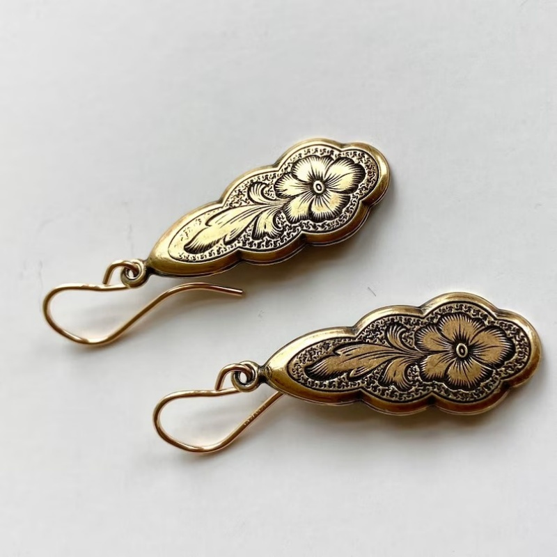 TEMU 1 Pair Of New Autumn And Winter Vintage Carved Flower Shaped Pendant Earrings, Suitable For Daily Clothing Accessories, As A Holiday Gift For Female , For Teenager