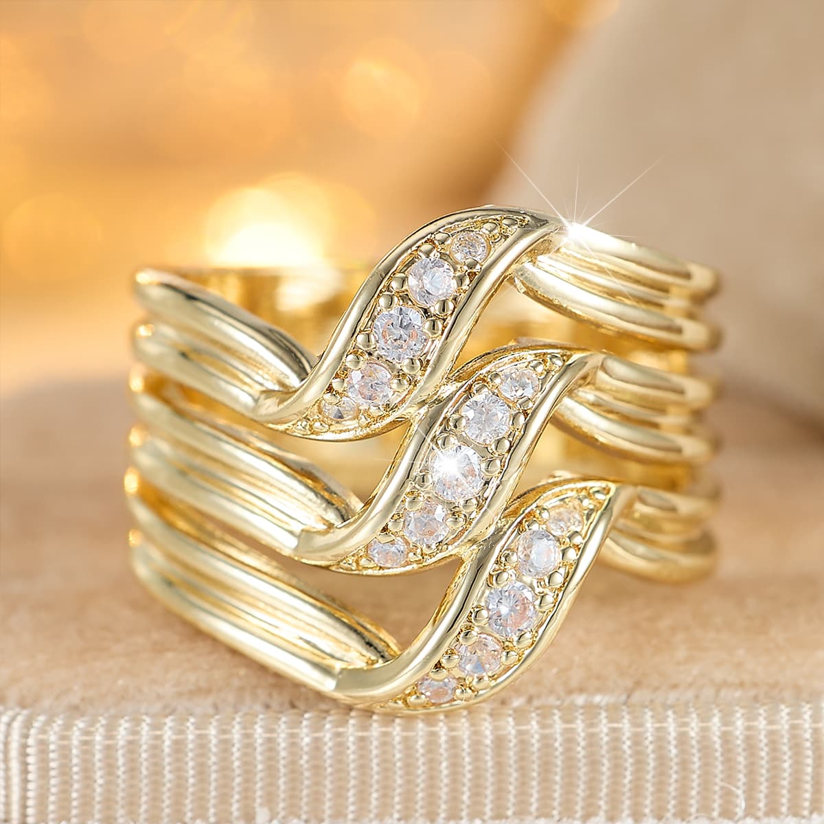 Unisex Light Luxury Interwoven Wavy Ring, Elegant Design