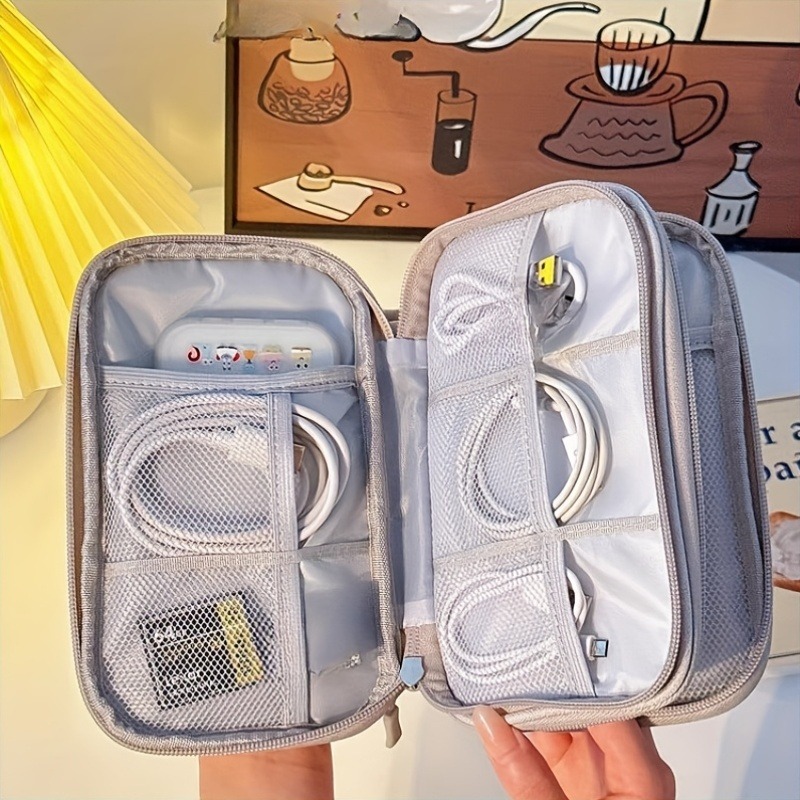 travel organizer featuring   pocket sizes ideal for gadgets and additions