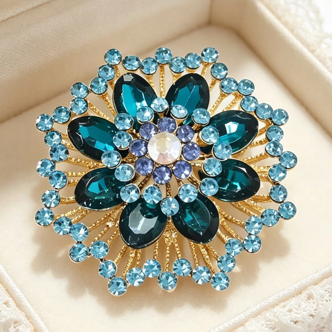 TEMU 1pc Fashion Blue Flower Brooch, Suitable For Casual Parties, Banquets, Back-to-school/ Day/anniversary Gift/halloween/christmas/valentine's Day
