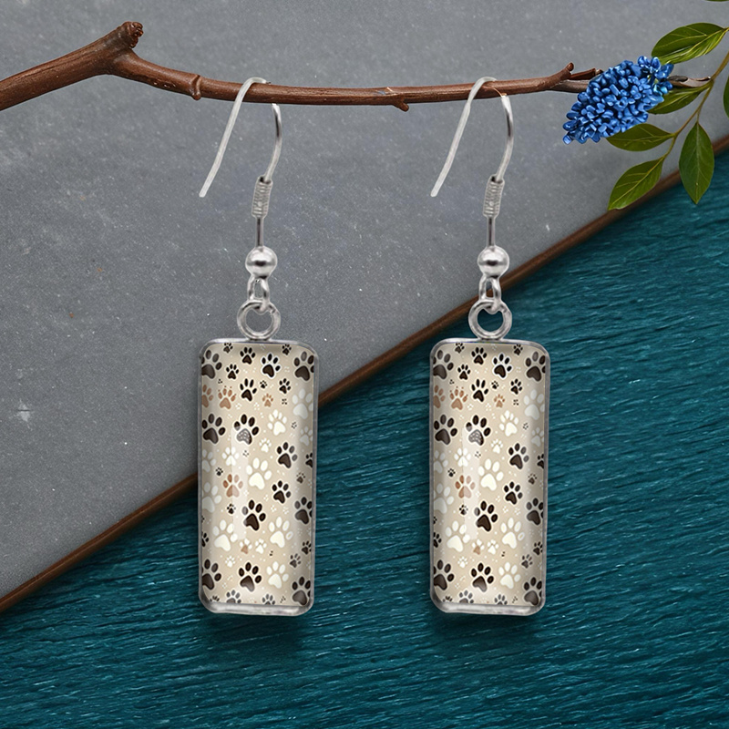 TEMU A Pair Of Stylish Square Earrings Featuring Black And White Cat Paw Designs, Handcrafted From Glass, Without Battery