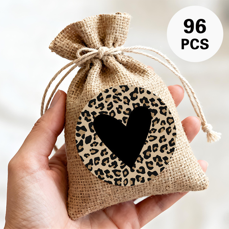 E-shop 96 Stück "Love Round Stickers" | Leopardenherz-Design, Edgy Style, Ideal für Valentinstagsgeschenke, Trendige Deko, Artikel mit Liebesmotiv