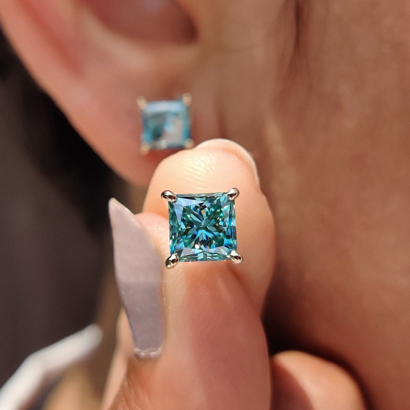 1pair 1Carat Classic 925 Silvery Blue-Green Princess Cut Moissanite Stud Earrings - Daily Wear and Ideal Anniversary or Christmas Gift for Women and Men