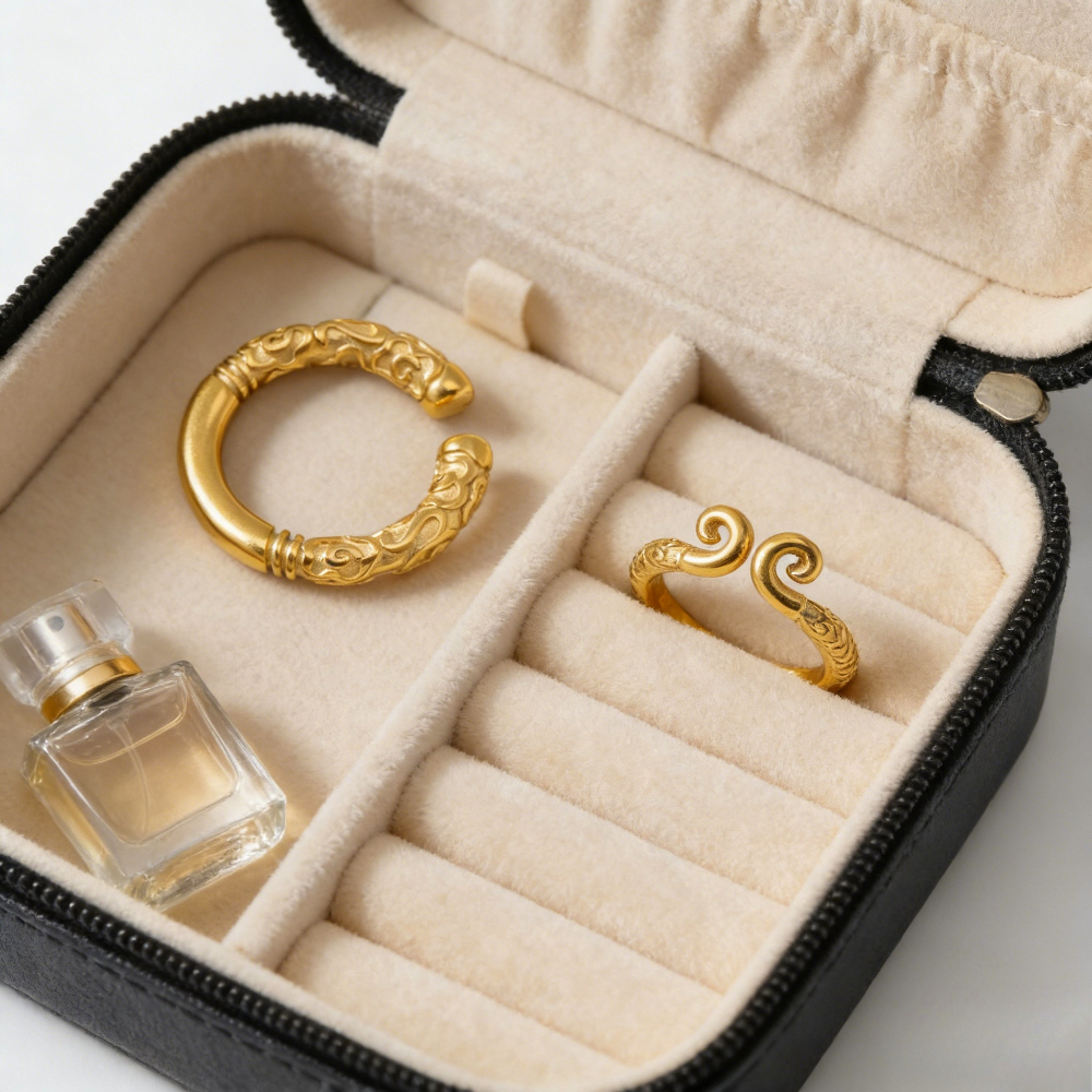 2pcs Golden Hoop & Black Wukong Couple Ring Set, Vintage Style