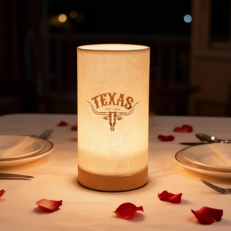 Retro Texas Longhorn Table Lamp with Distressed Design