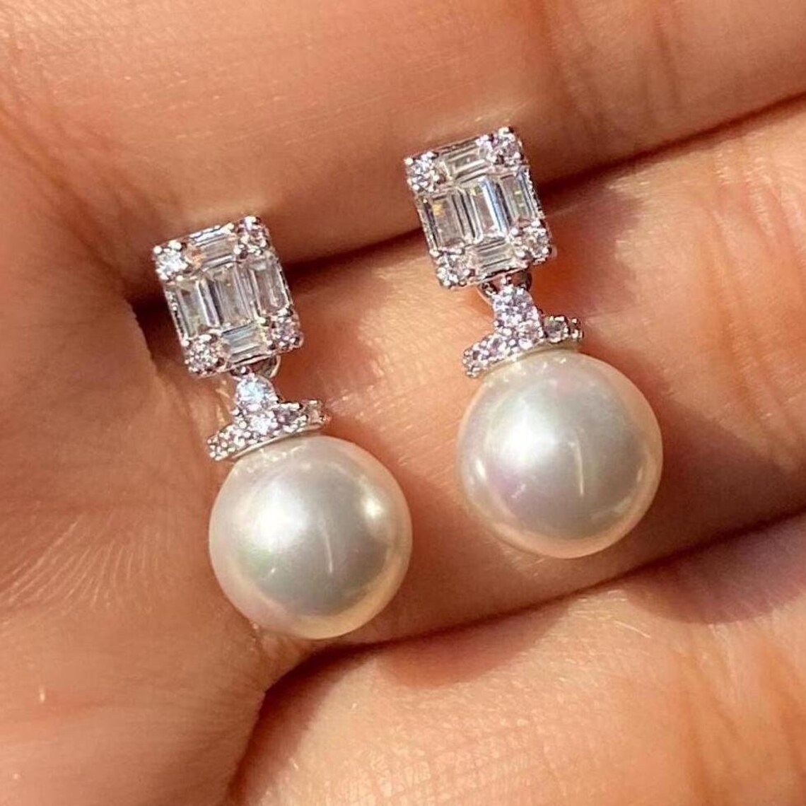E-shop Luxuriöse elegante geometrische quadratische Ohrringe mit synthetischem Zirkonia eingelegt, geeignet für Hochzeiten, Partys, den den Urlaub von