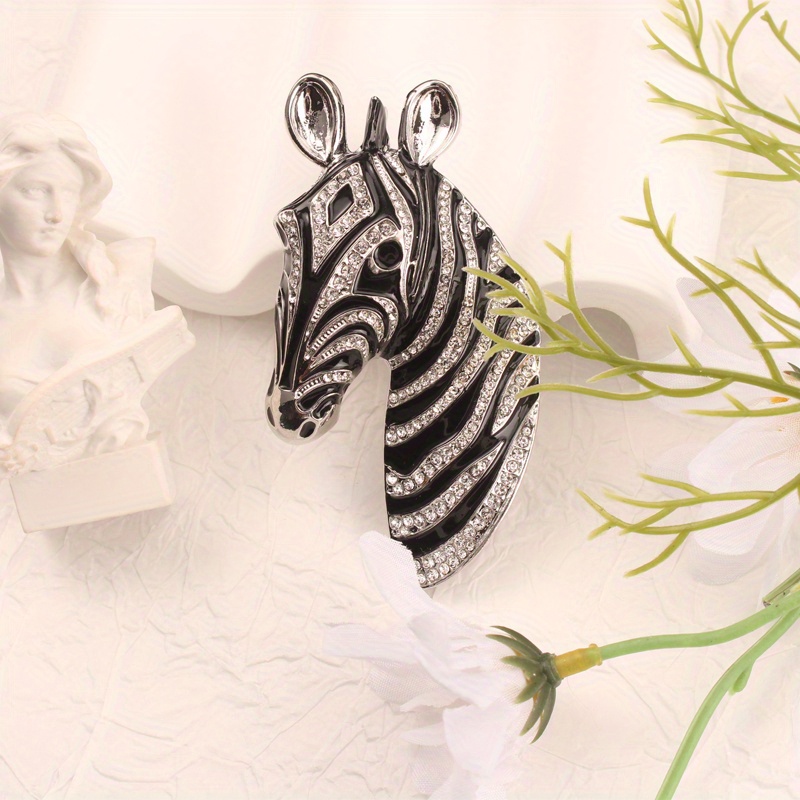 

1pc Vintage Style Zebra Head Brooch Pin, Alloy Enamel Rhinestone, Fashion Accessory For Women, Jewelry For Sweaters, Coats, Dresses, Backpacks, Ideal For & Gifting