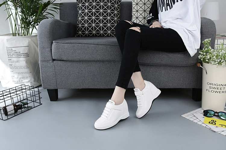 Tenis casual con plataforma para mujer, blancos, cómodos para caminar, suela de goma, forro de tela, versátiles para todas las temporadas, plantilla de EVA, material sintético en exterior e interior