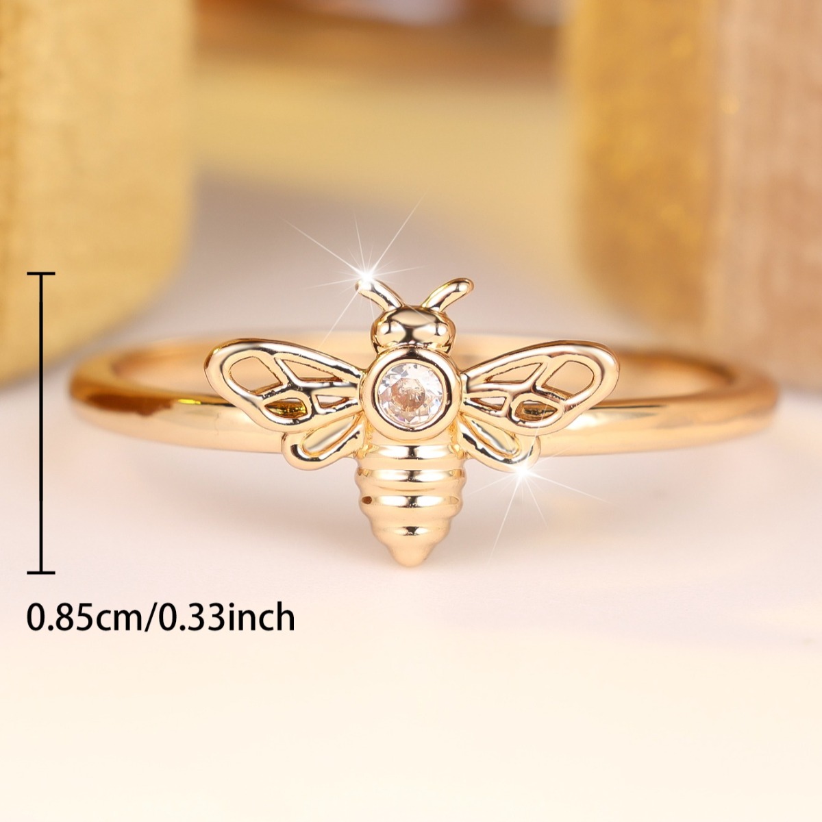 Men's Insect-Shaped Ring with Hollowed-out Bee Design
