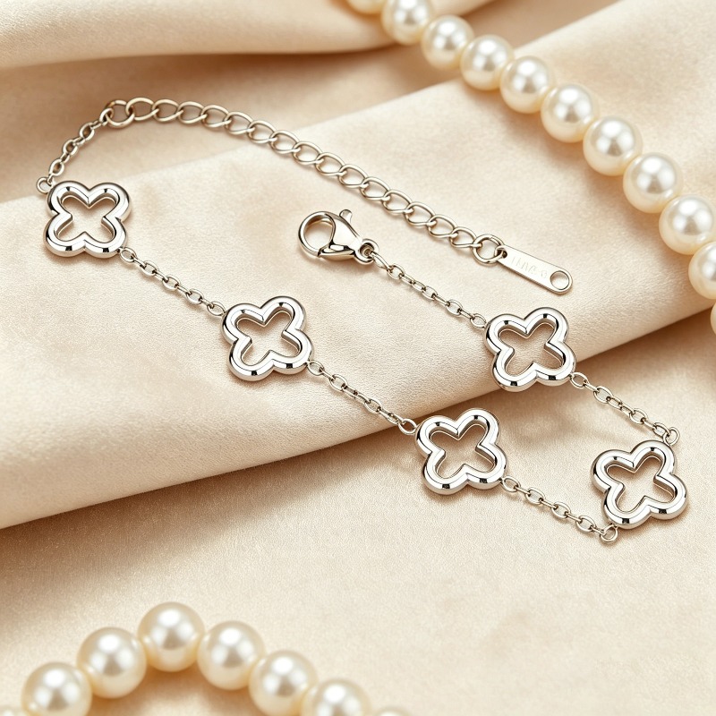 TEMU Women's Fashion Bracelet, Light Luxury Clover Hollow-out Design, 304 Stainless Steel With 18k Gold Plated, For Weddings, Banquets, And Dinner