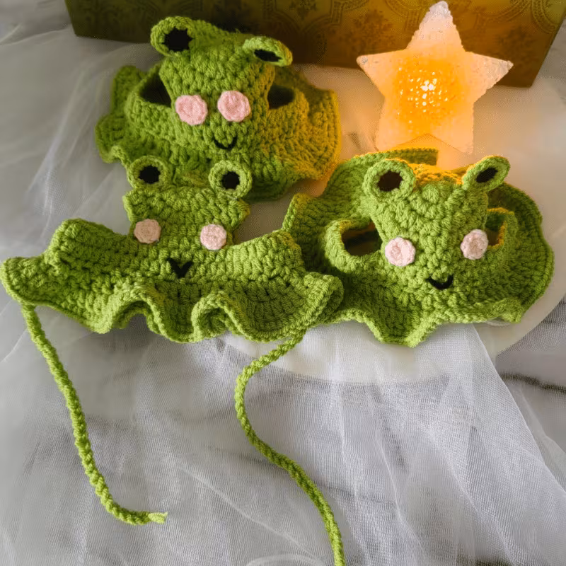 hat adjustable frog strawberry style cat hat suitable for cat and dog birthday hats holidays travel and photography soft and floral decoration breathable and comfortable headwear Product details 4