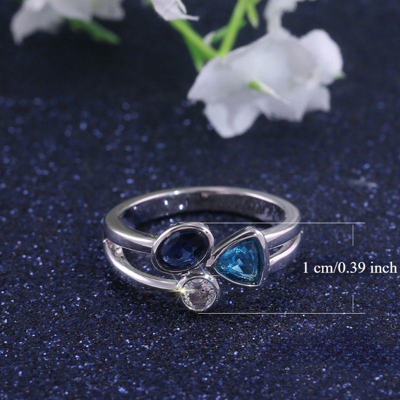Stylish Unisex Ring 3 Stones Sapphire Emerald Clear