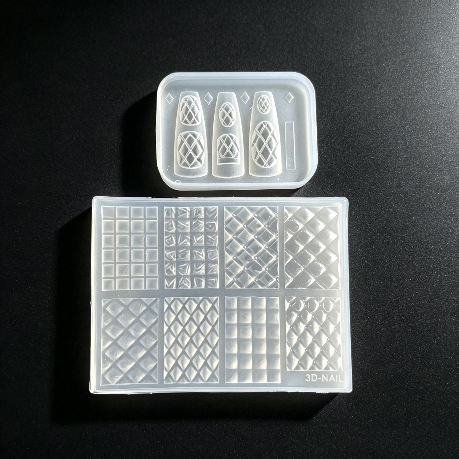 TEMU Lot de 2 moules à ongles en silicone matelassés 3D, moule à ongles réutilisable à motif quadrillé pour faux ongles DIY