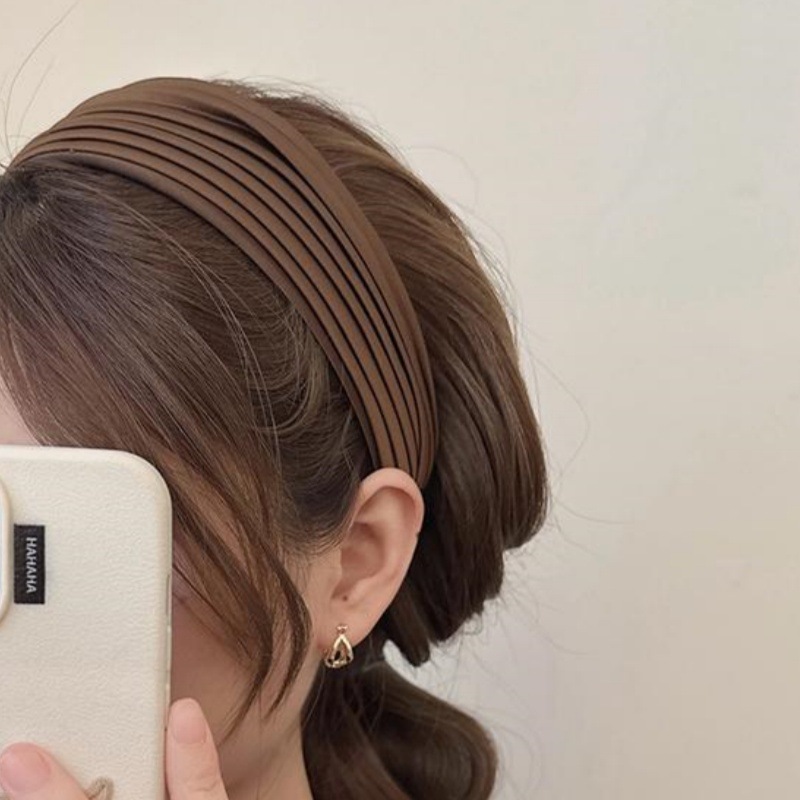 Image of Minimalist Coffee Wide-band Hair Clip Headband For Women, 2026 New Premium Retro High Forehead Hair Ring Accessory