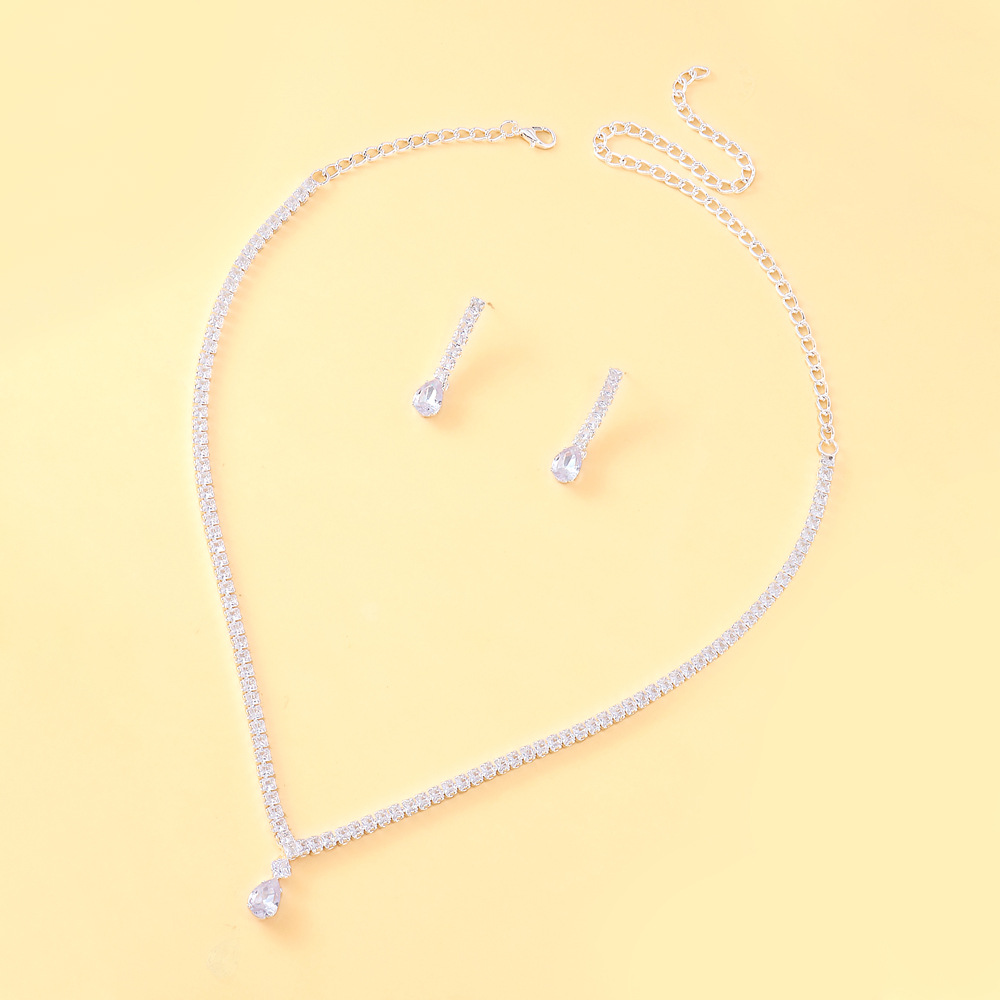 TEMU 1 Ensemble de Bijoux de Mode pour Femme, Comprenant un Collier à Pendentif Simple de et des Boucles d'Oreilles, Accessoires de Mariage Élégants.