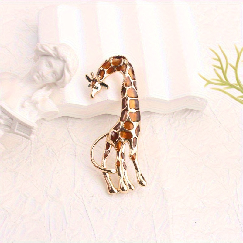 TEMU Vintage Enamel Giraffe Brooch, Women's Fashionable , Elegant And Unique Animal-shaped Brooch, Suitable As A Holiday Gift, Accessory