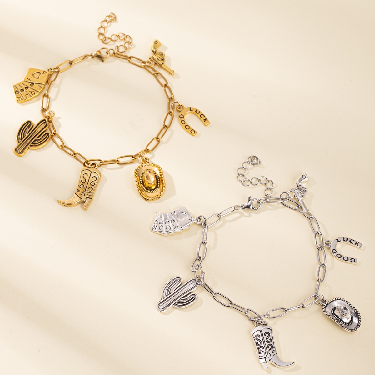 Western-style Multi-element Pendant Square Clasp Chain Bracelet