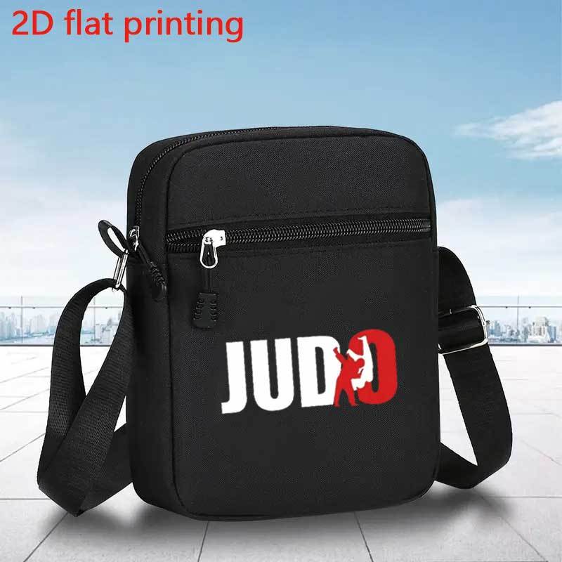 TEMU 1 stuks Heren Crossbody Tas, Rode Vechtsport Silhouet en Judo Uniform Print Verstelbare Schouderriem, Lichtgewicht en Duurzaam, Geschikt voor