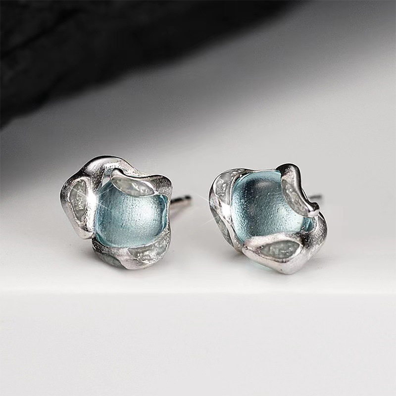 2pcs Women's Snake-Shaped Hoop Earrings with Textured Hooks