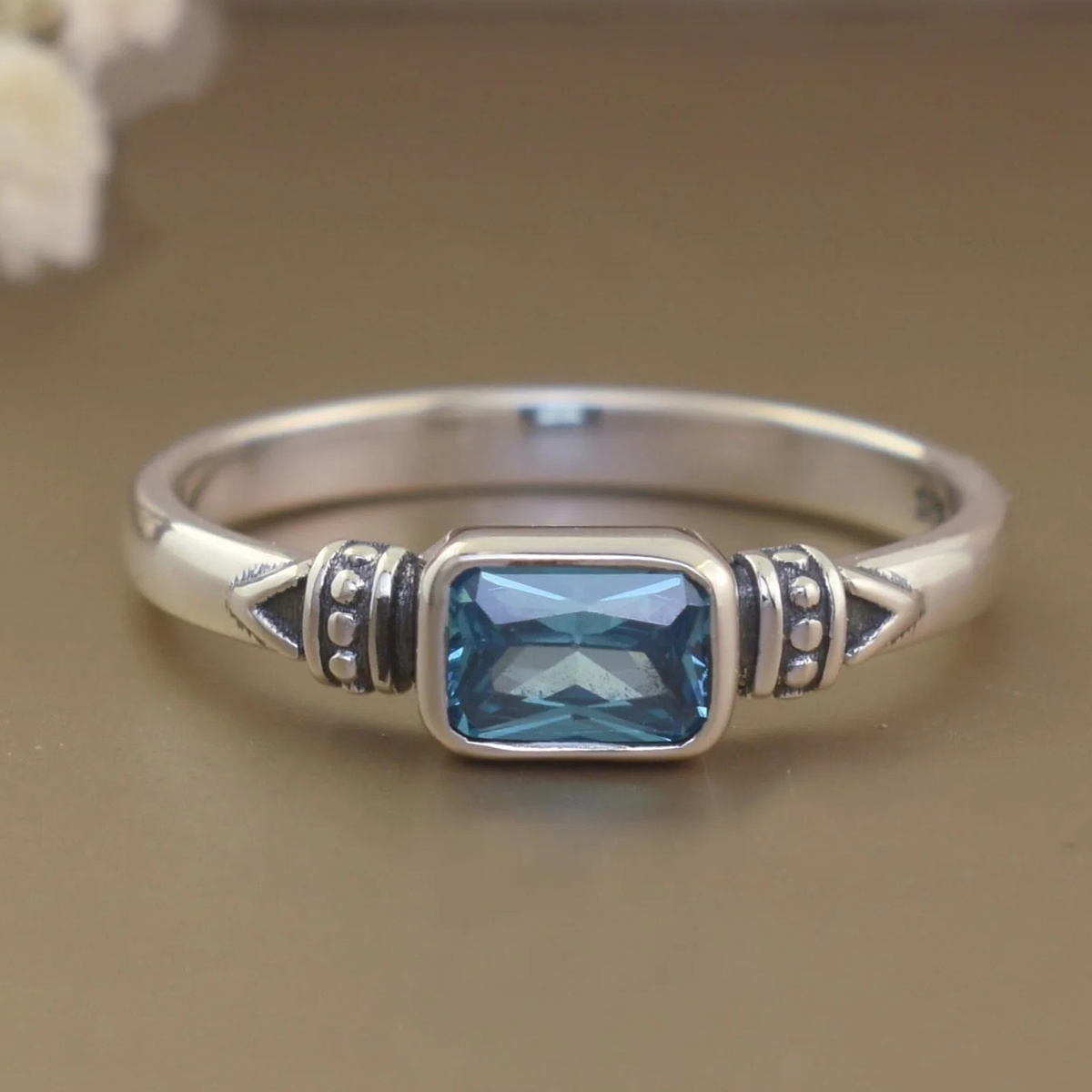 Bohemian Retro Light Synthetic Zircon Ring — Ideal for Daily Wear