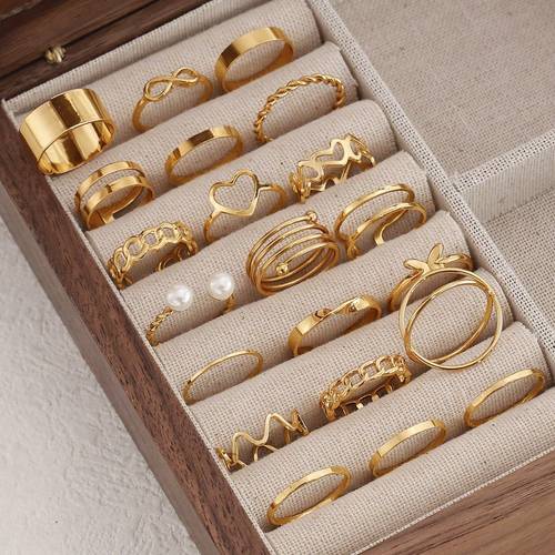 set de 22 anillos para mujer, estilo retro dorado, moderno, elegante, con hueco y , set de 8 anillos dorados, ideal para uso , vacaciones, fiestas, , apilable, moderno, combinable, para usar todo el año, para regalar