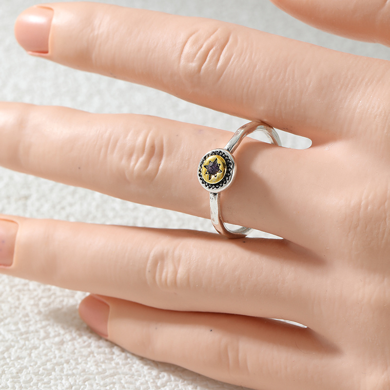 Retro Minimalist Sun-Patterned Round Ring