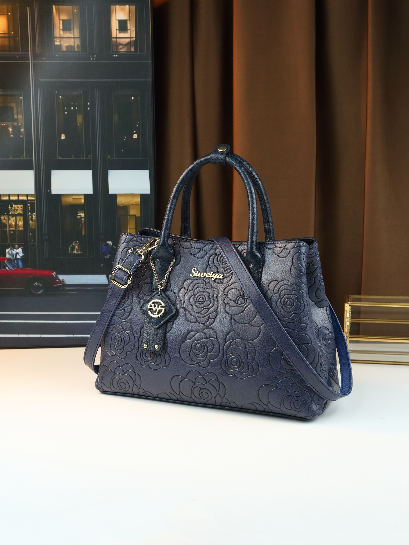 Thought Yaa Handbag detachable strap detail