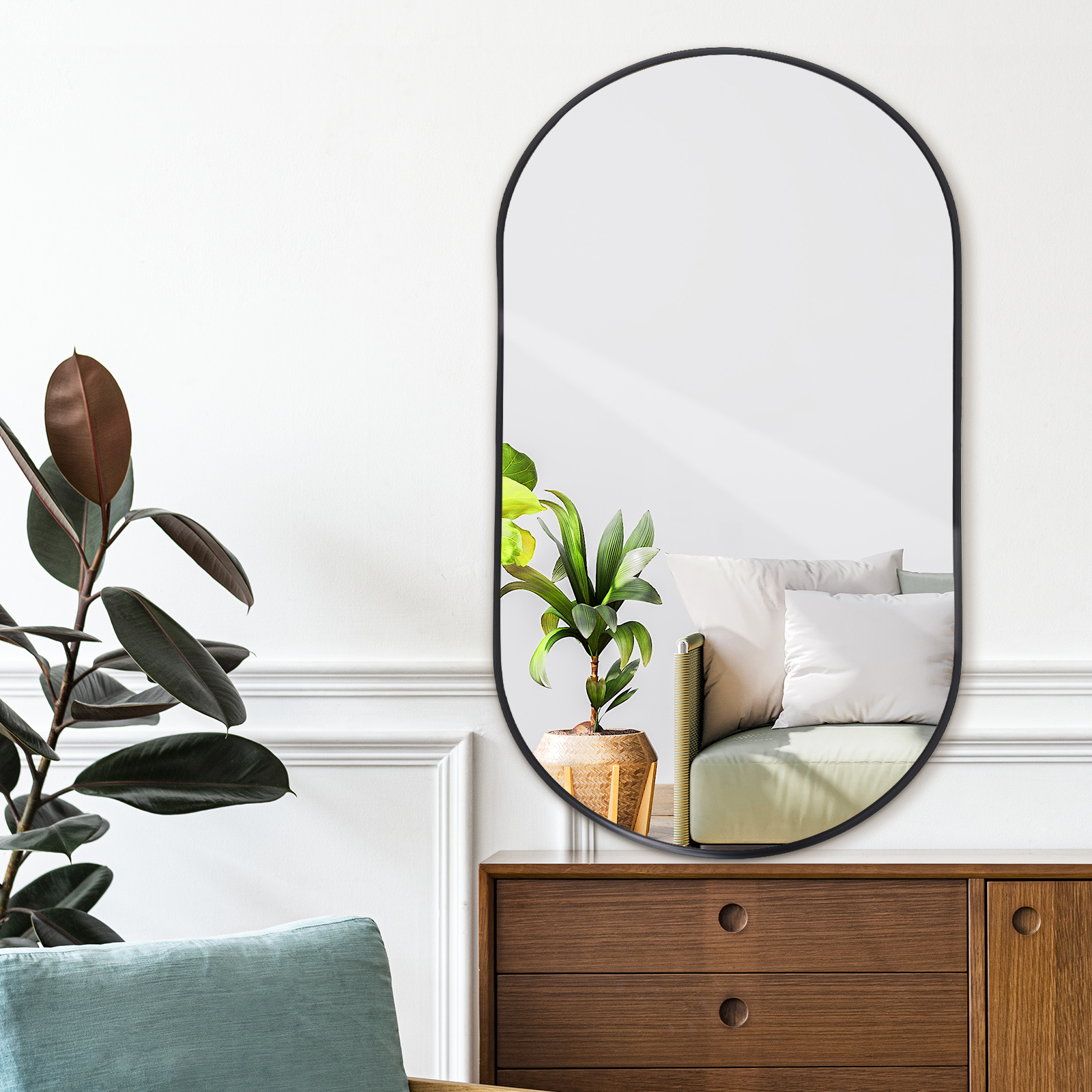 Image of Wall-mounted Black Oval Mirror For Bathroom Use, Featuring A Metal Frame And High-definition Tempered Glass Distortion, Suitable For Horizontal Or Vertical Installation In Your Makeup Area