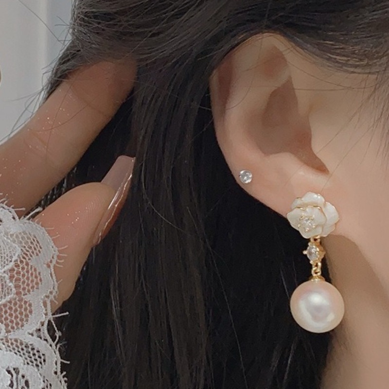 Women's Exquisite Inlay Zirconia Shell Pearl Flower Earrings