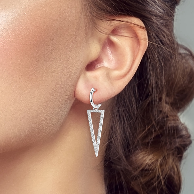 Women's Sparkling Triangular Snake Bone Texture Earrings