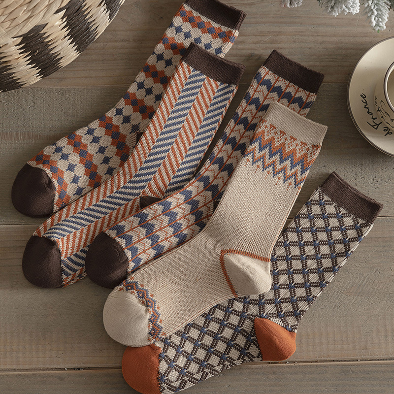Image of 5 Pairs Of Cozy, Vintage- Socks For Women, Featuring Soft And Cute Neutral Designs With Exquisite Patterns. Absorbent And Breathable Argyle Mid-tube Socks Make Perfect Gifts For The Autumn And Winter