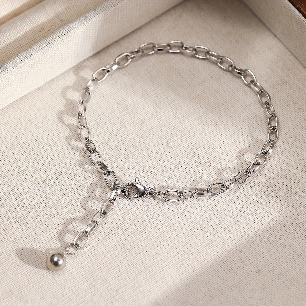 Image of Stainless Steel Chain Bracelet With Bead Pendant, Material That Won't Fade, Fashionable Daily Accessory For Women, Elegant And Versatile Hand Jewelry.