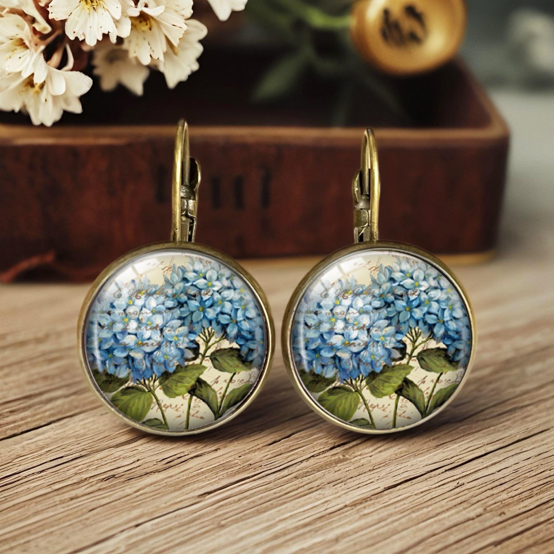 TEMU 1 Pair Blue Hydrangea Drop Earrings - Classic Literary Style Pendant Earrings Gift For Men And Women, Without Battery